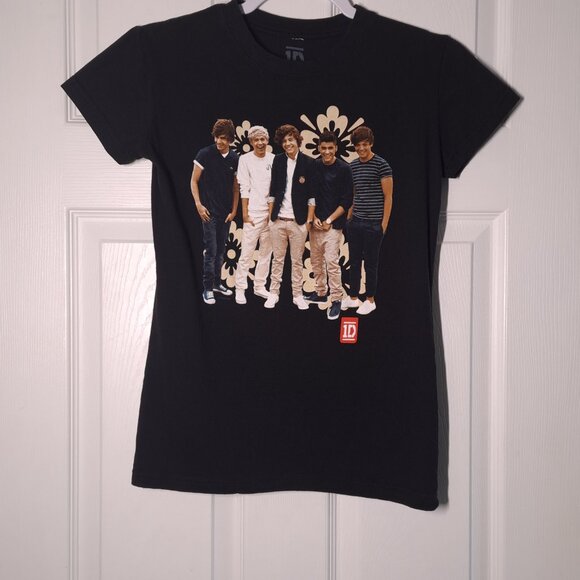 One Direction Group Photo USED Women's Fitted Shirt (XS, Pop, 1D, Harry Styles) - Picture 6 of 7